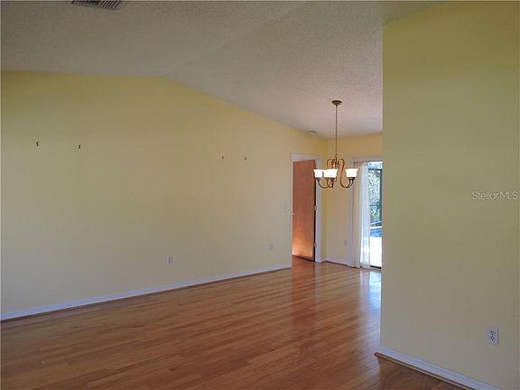 2nd image of 2558 W Scarlet Oak Ct