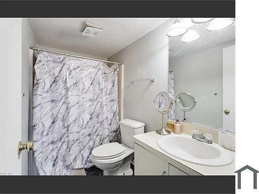 3rd image of 2801 West Ave APT K