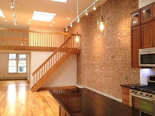 Rented by Level Group | media 49