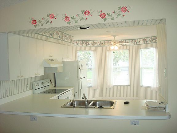 4th image of 32711 Westwood Loop