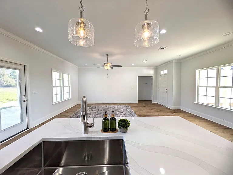 111 Nicole Britt Dr — Photo 13