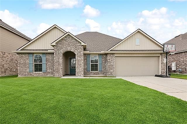 1st image of 16731 Highland Heights Dr