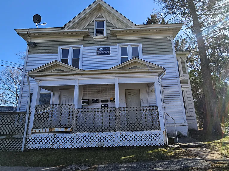122 Derby Ave #2 — Photo 8