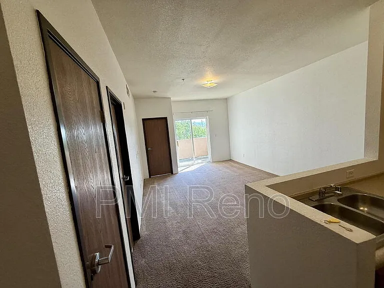 Big Horn Apartments — Photo 9