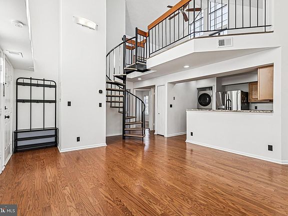 3rd image of 6006 Curtier Dr Suite F