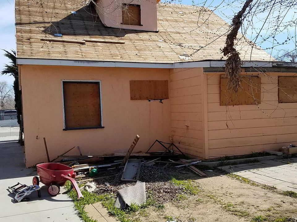 2nd image of 44015 Hoban Ave