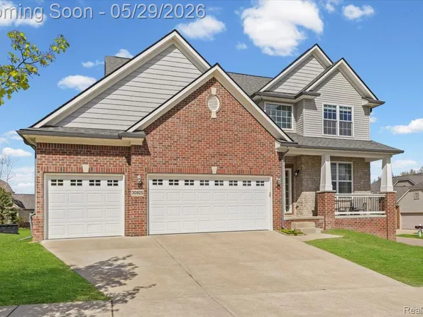 30925 Asbury Hill Dr, New Hudson, MI 48165