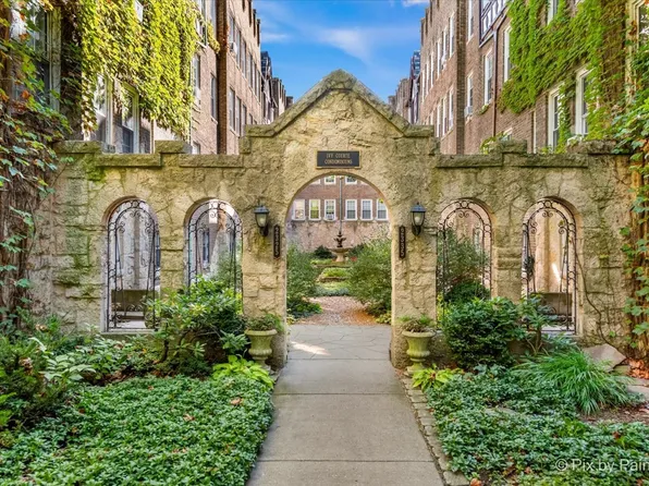 2335 W Farwell Ave APT 3N, Chicago, IL 60645