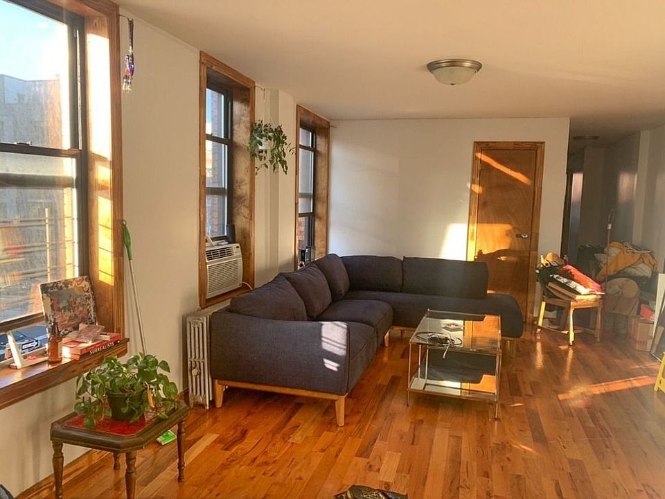 1st image of 381 Berry St #B3