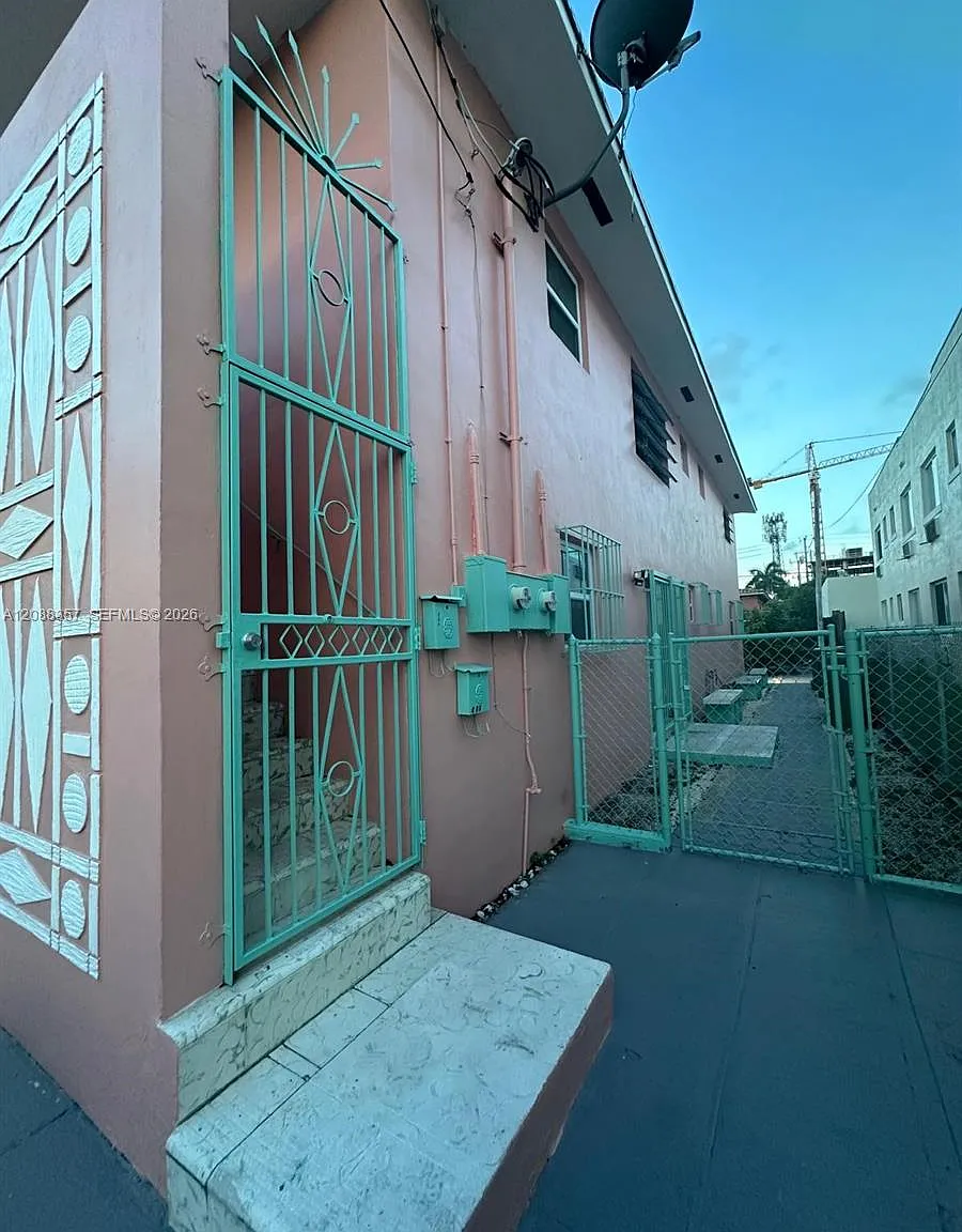 Horners Addn — Photo 2