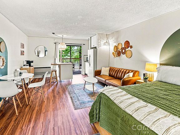 5th image of 160 Whitney Blvd #49