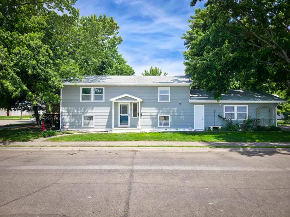 1210 Minnelusa Ave, Norfolk, NE 68701