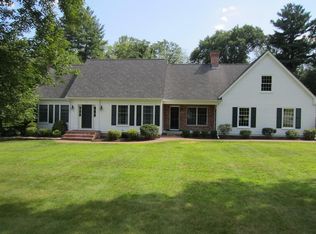 11 Sturbridge Ln, East Longmeadow, MA 01028