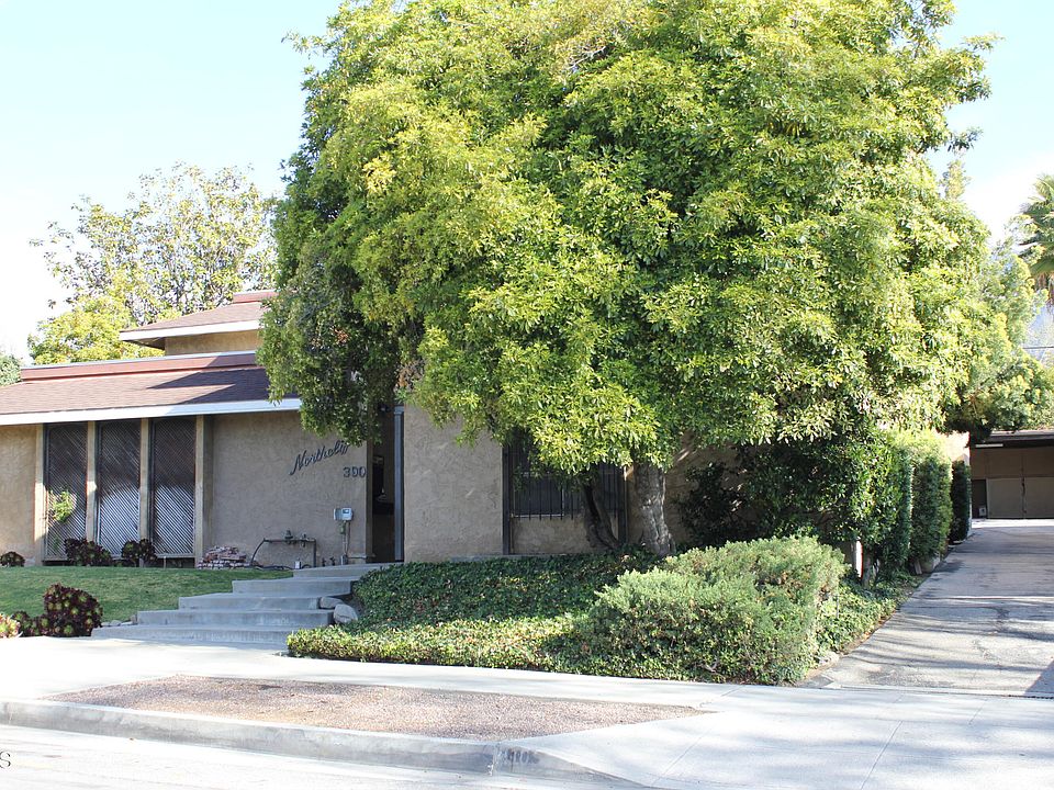 1st image of 390 Cliff Dr