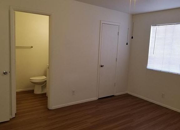 4th image of 243 W Limberlost Dr