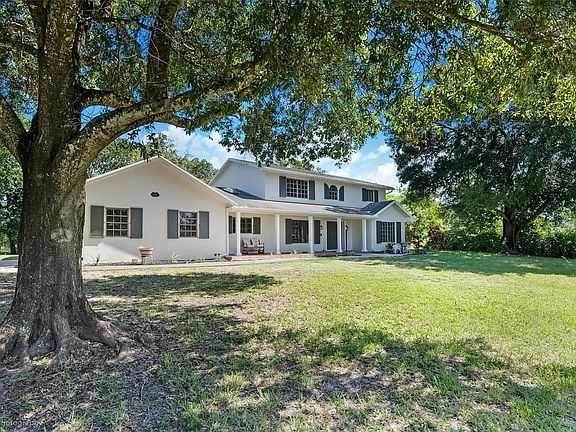 2nd image of 11571 NW 20th Court