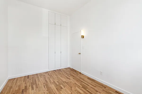 Rented by Compass | media 22