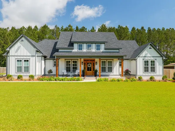 3024 Mary Powell Way, Hahira, GA 31632