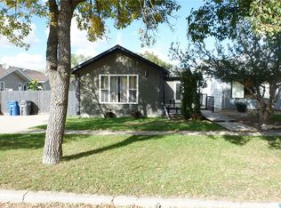 409 3rd Ave E, Assiniboia, SK S0H0C0