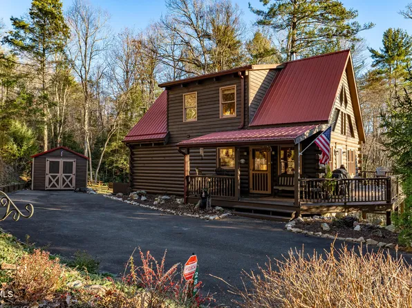 288 Callalantee Dr, Mountain City, TN 37683