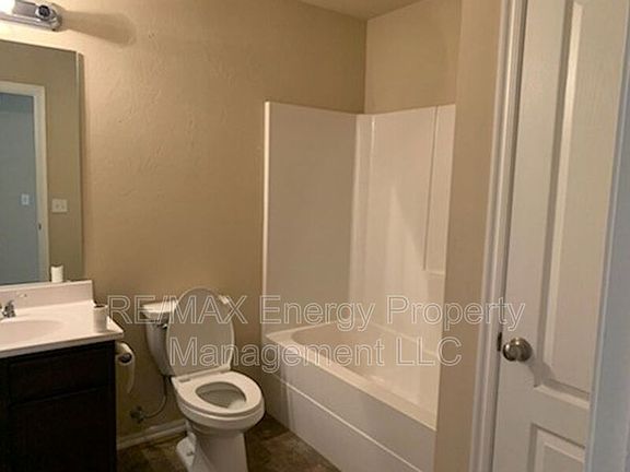 4th image of 2709 Sugar Pine Dr