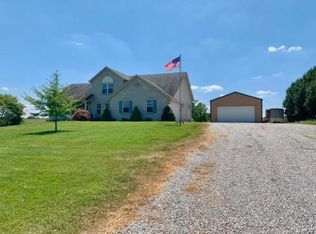 8216 Peabody Rd, Freeburg, IL 62243