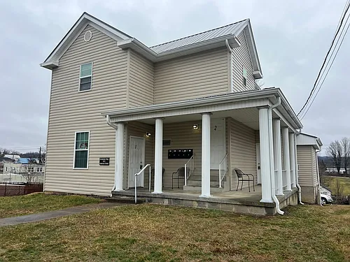 1011 Anderson St Photo 1