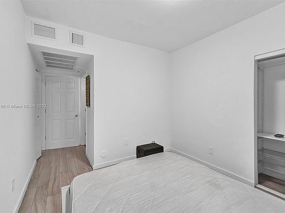 4th image of 1450 Meridian Ave #102