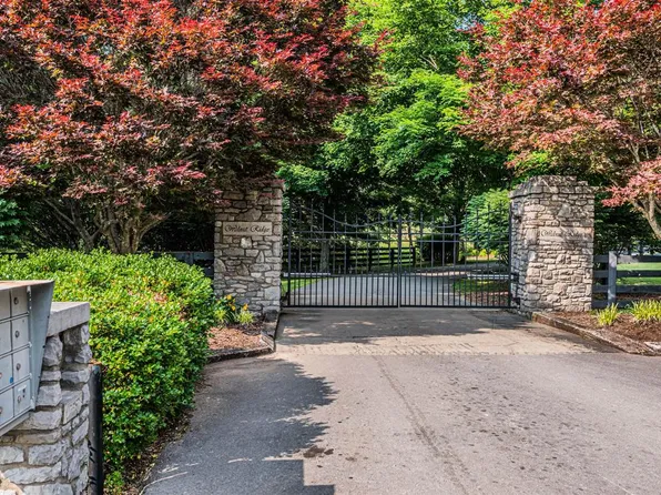 5 Walnut Ridge Ln, Scottsville, KY 42164