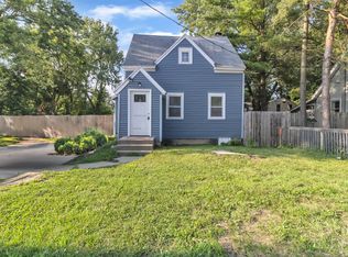 1916 W Jolly Rd, Lansing, MI 48910