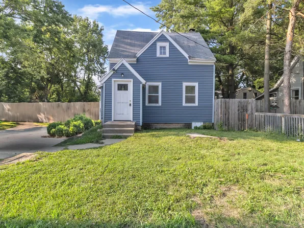 1916 W Jolly Rd, Lansing, MI 48910