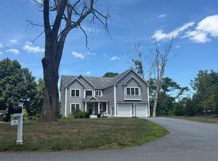 28 Granuaile Rd, Southborough, MA 01772