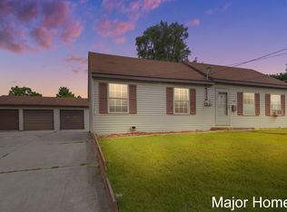 789 Bungalow St SW, Wyoming, MI 49509