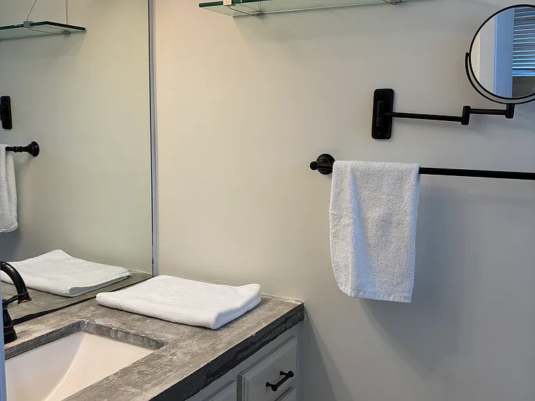 824 Highland Park Dr — Photo 16