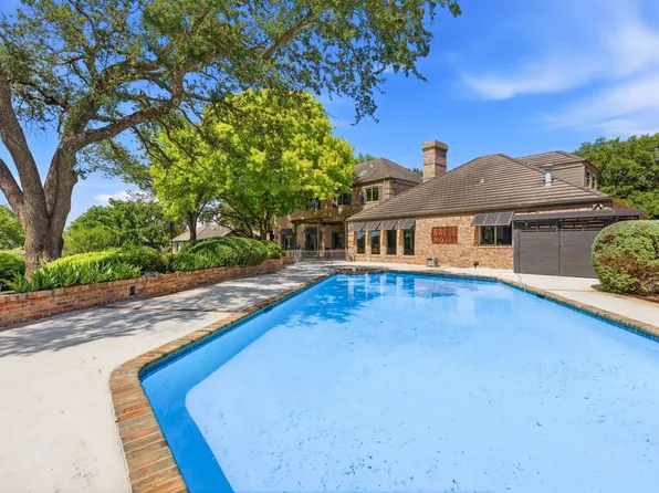 27030 Masters Pkwy, Spicewood, TX 78669