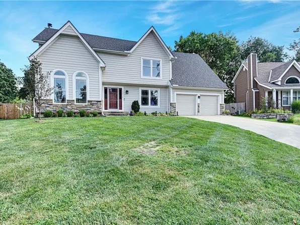 15929 W 82nd Pl, Lenexa, KS 66219