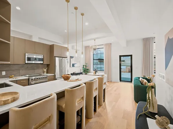 5-12 51st Ave #1, Long Island City, NY 11101