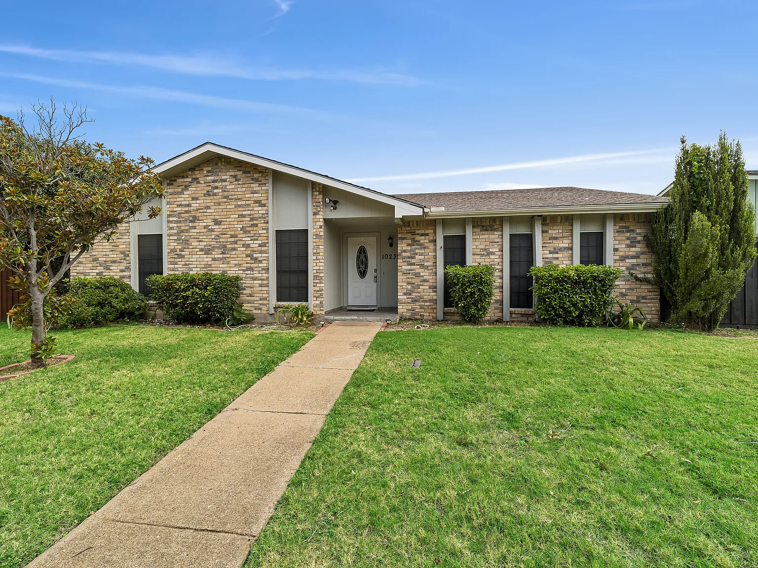 3 bed, 2151 sqft, $2,850 — Photo 1