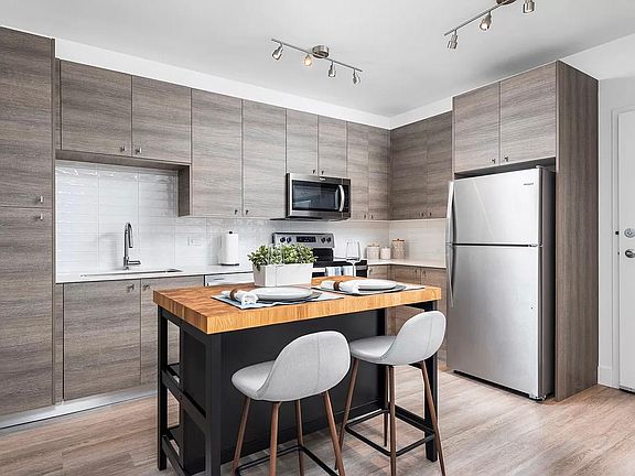 4th image of 2300 NE 151st St #206