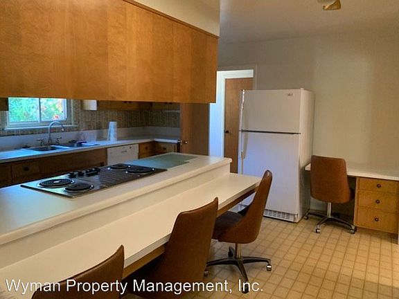 5th image of 2070 W F St