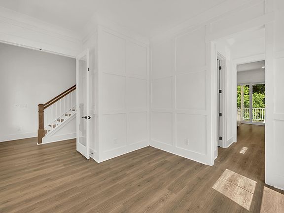 3rd image of 3663 Conch St
