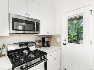 3 Roslin St #3A, Dorchester Center, MA 02124