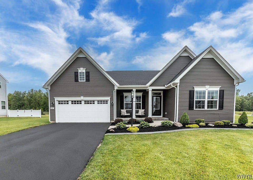 1st image of 4945 Brauer Dr