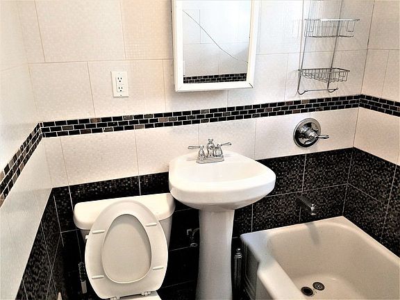 3rd image of 257 N 7th St #3B