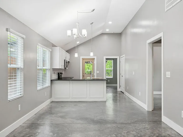 298C Garner Ave — Photo 9