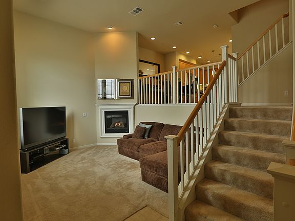 5th image of 2206 Santoro Ln