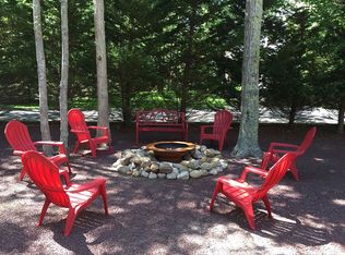 90 Sycamore Dr, East Hampton, NY 11937
