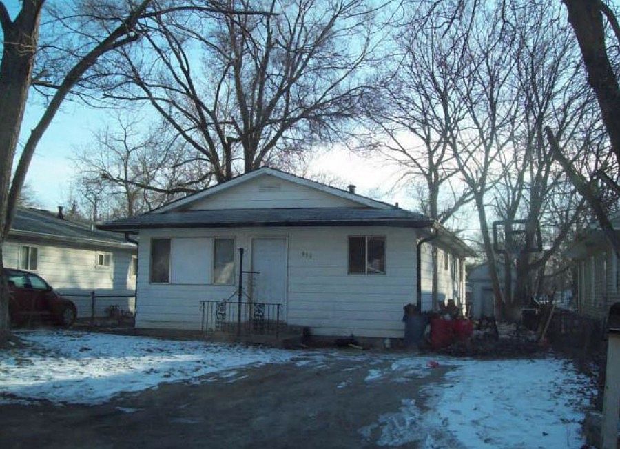 1st image of 833 S Norfolk St