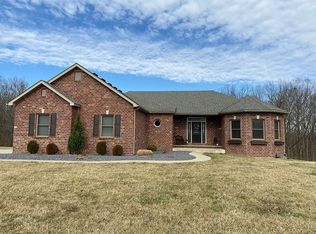 31766 Red Oak Dr, Brighton, IL 62012
