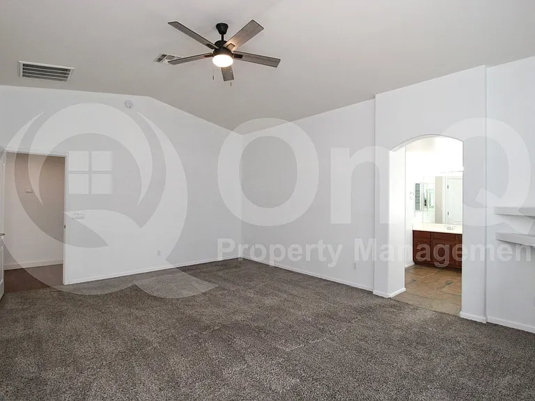 4631 E Buckboard Ct — Photo 10